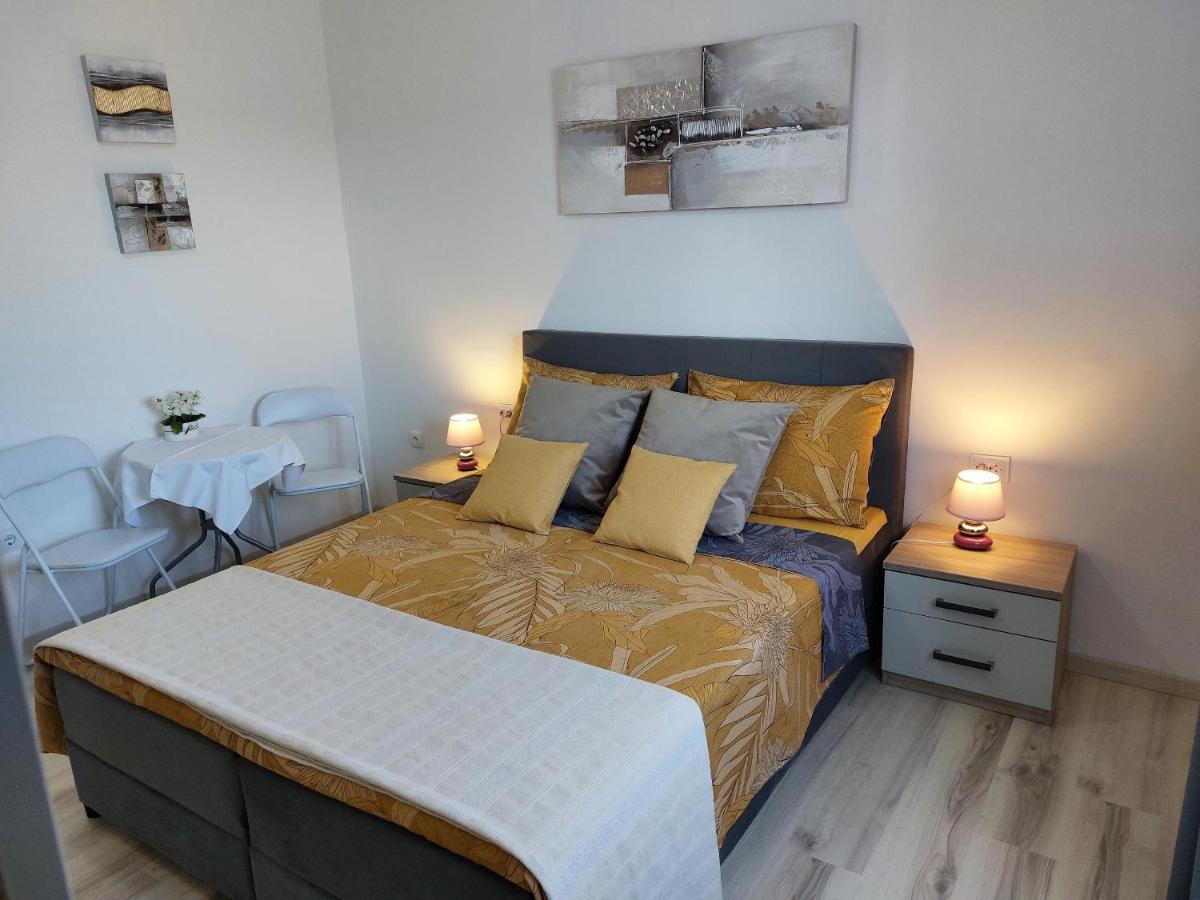 Room Violeta Ρόβινι Εξωτερικό φωτογραφία